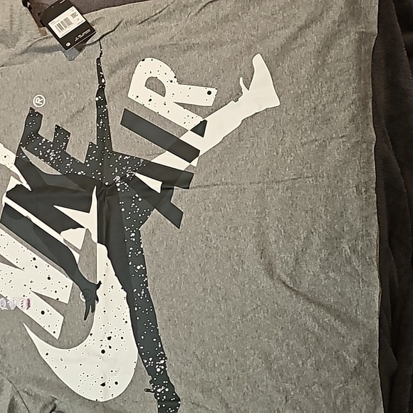 JordanJUMPMAN CLASSICS HBR TEE gray/black/white - Picture 2 of 6